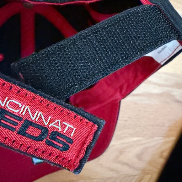 Cincinnati Reds Baseball Hat Cap MLB Genuine Merchandise - Picture 8 of 14